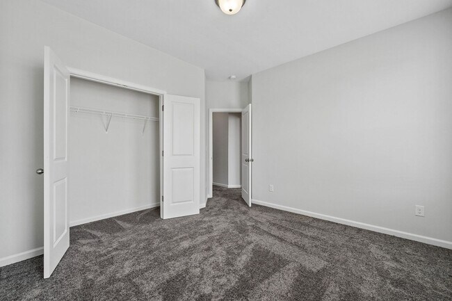 Building Photo - BRAND NEW Townhome located in Westside Ben...