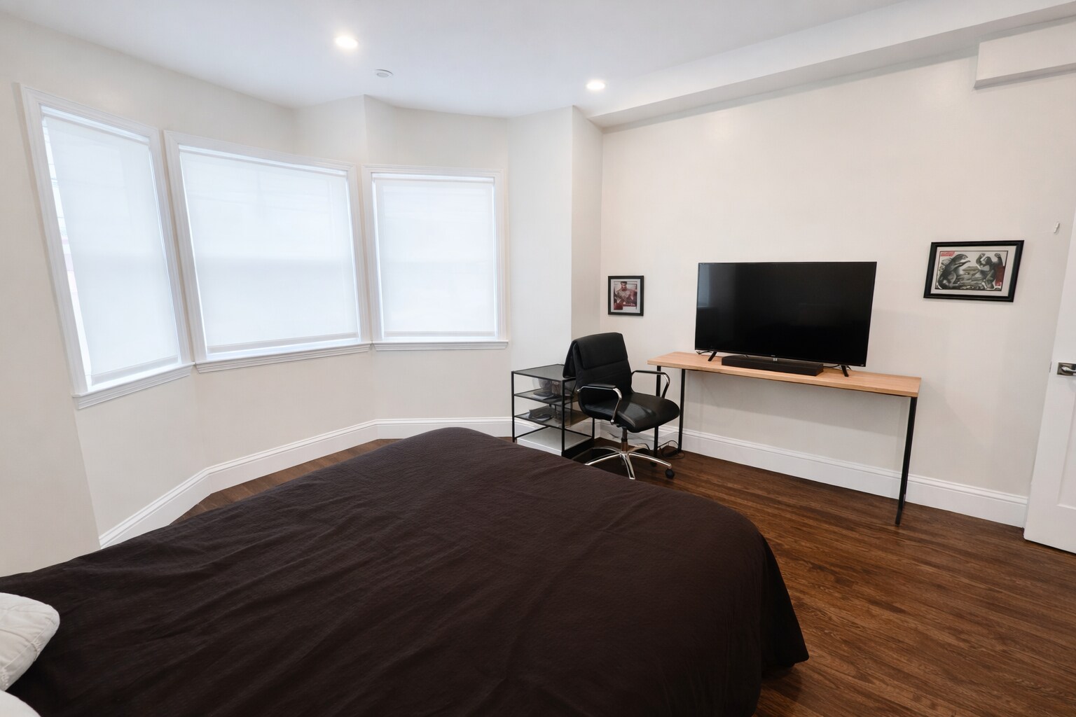 Bedroom 1 - 35 Foster St