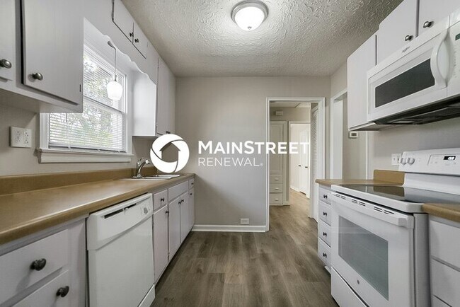 Building Photo - 3 Bedroom Pet-Friendly Home in NASHVILLE, ...