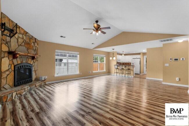 Building Photo - 824 White Fawn Dr