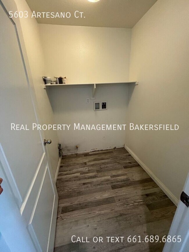 Building Photo - 5603 Artesano Ct