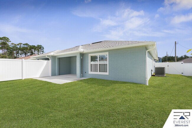 Building Photo - 10 Llovera Pl