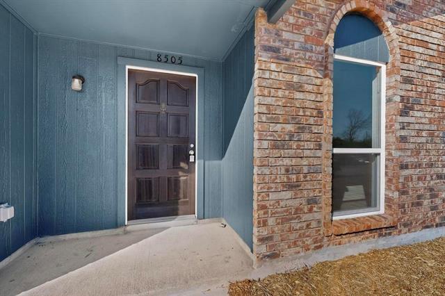 Building Photo - 8505 Woodside Rd