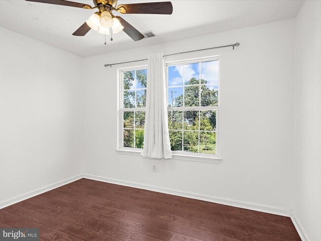 Building Photo - 1427 Harvey Ave