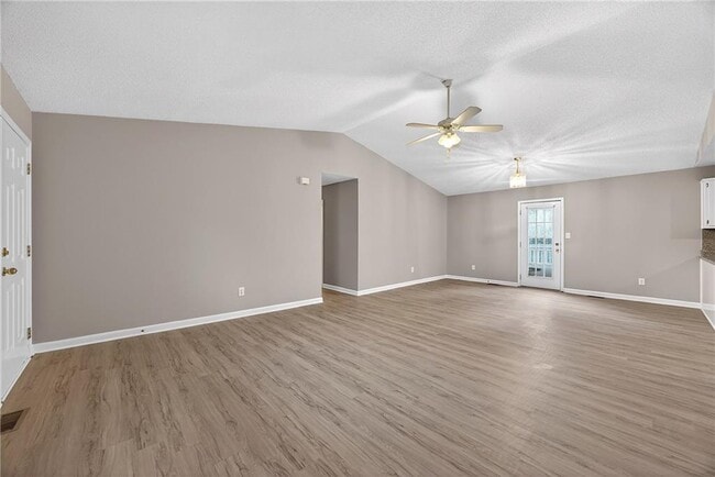 Building Photo - 175 White Tail Hills Dr