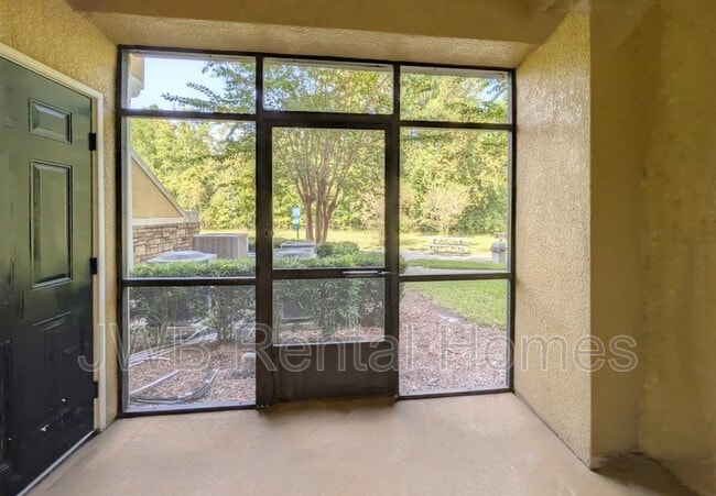 Building Photo - 8539 Gate Pkwy W