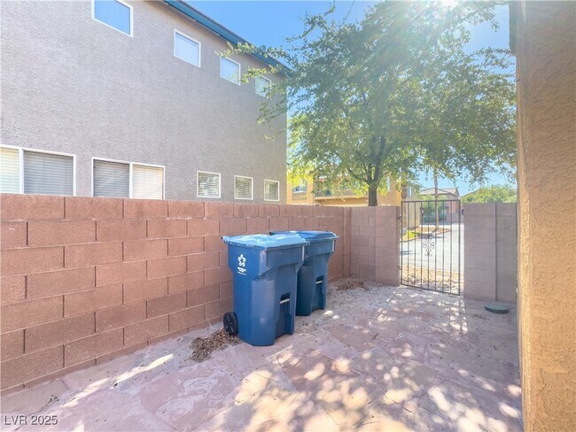 Building Photo - 3610 Pinnate Dr