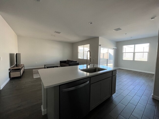 Building Photo - Modern 4-Bedroom Ranch-Style Corner Lot Home - *RENT SPECIAL*