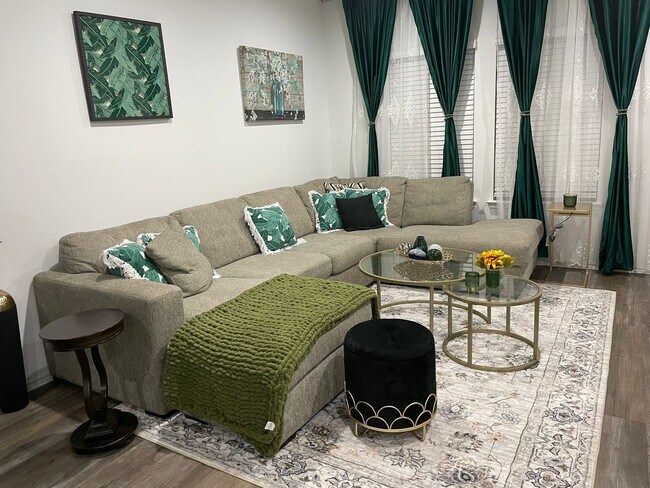 Building Photo - 24443 Springfield Valley Dr