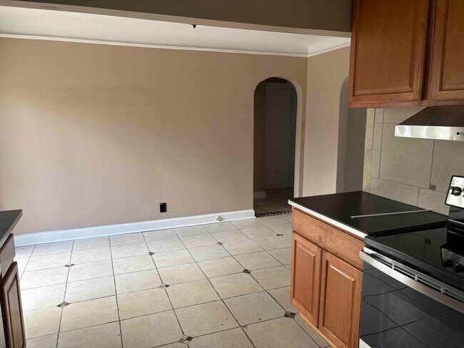 Building Photo - 23404 Plum Hollow St