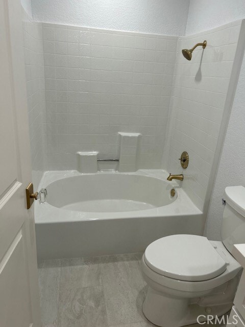 Building Photo - 2601 S Broadmoor Dr