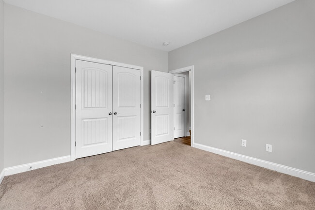 Building Photo - 1000 Abby Leigh Ave