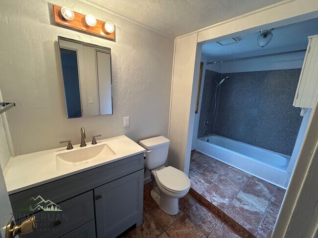 Building Photo - Newberry