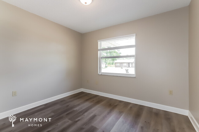 Building Photo - 3-Bedroom Home with Fenced Yard