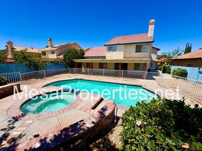 Building Photo - 14383 La Crescenta Ave