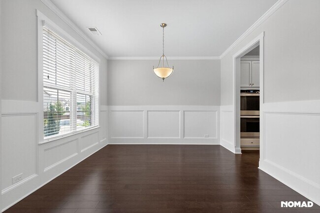 Building Photo - Spacious 5BR House in Buford