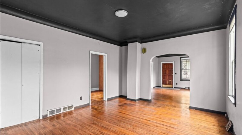 Building Photo - 1617 Buckingham St