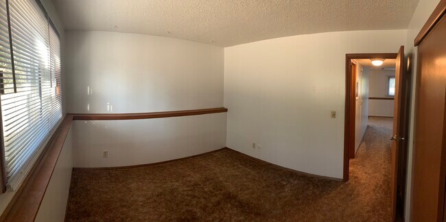 Building Photo - 3538 Bridge Ave