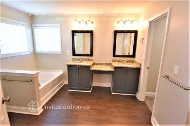 Building Photo - 128 Cloister Ln