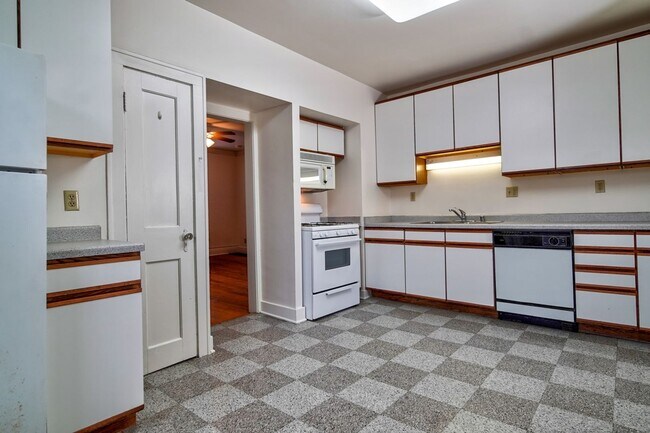 Building Photo - 212-214 N. Blount St.