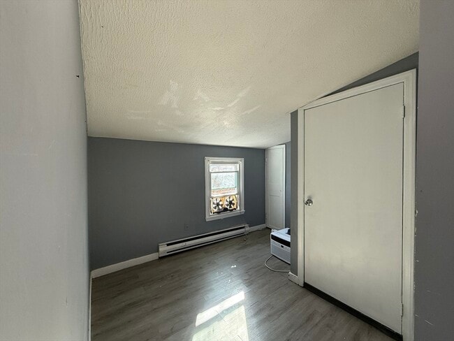 Building Photo - 144 Franklin St