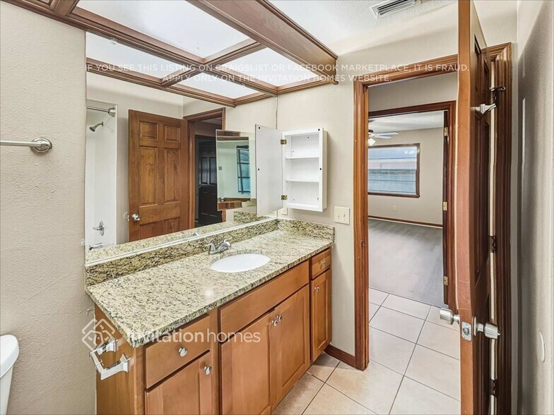 Building Photo - 3903 Applegate Cir
