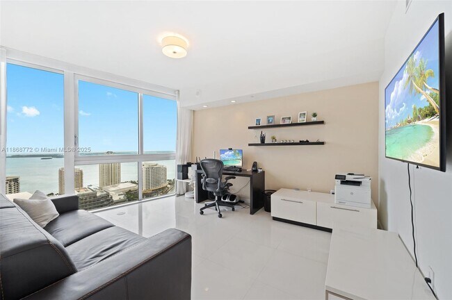 Building Photo - 495 Brickell Ave