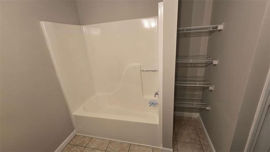 Building Photo - 3025 Mangum Dr