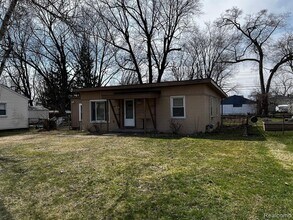 Building Photo - 12097 Cavell St