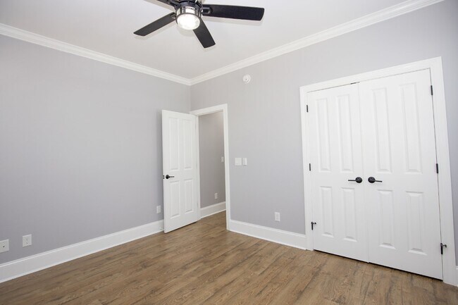 Building Photo - "Spacious and Inviting 2620 sq. ft. Home i...