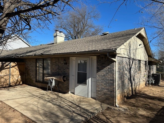 Building Photo - 2629 N Sterling Ave