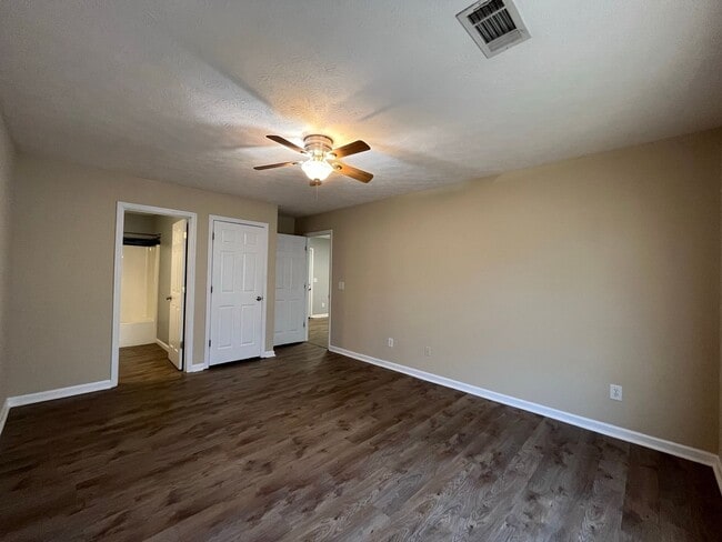 Building Photo - Beautiful Home Located Off Of Whitesville ...