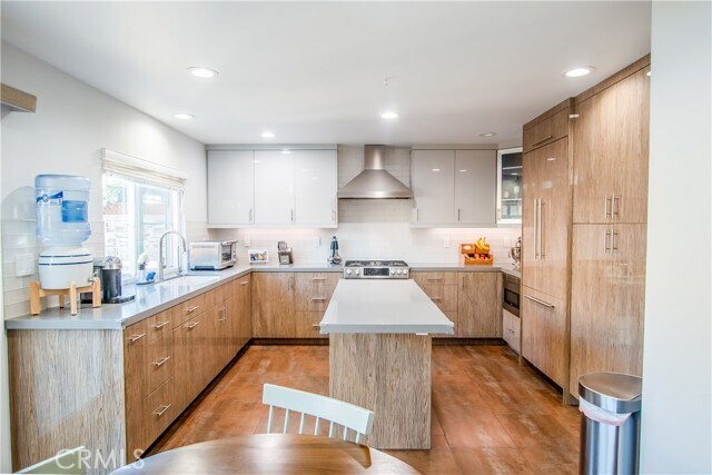 Building Photo - 14 Rowan Dr