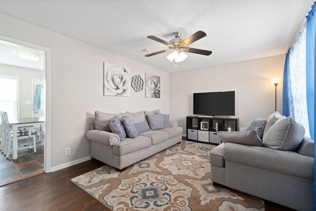 Building Photo - 524 Gainey Dr