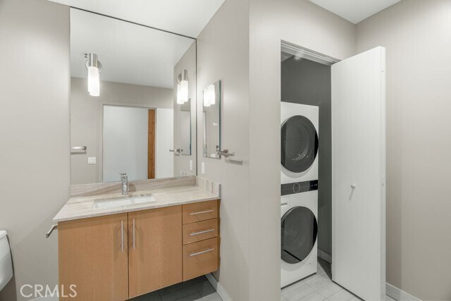 Building Photo - 530 S Hewitt St