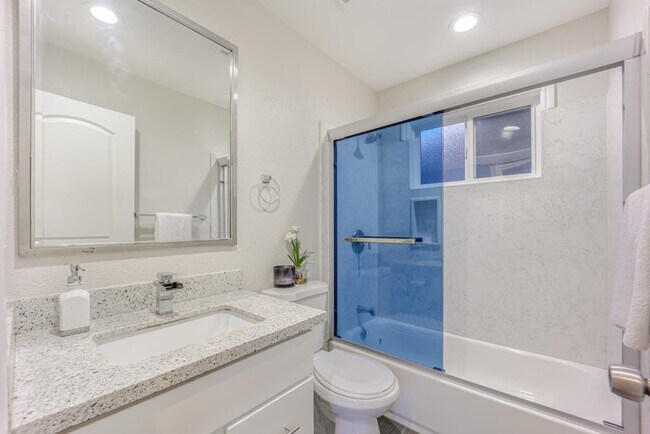 Building Photo - 4719 Snead Dr