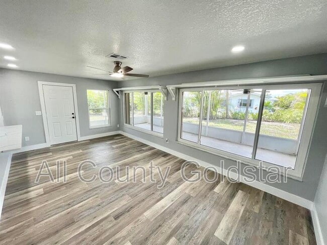 Building Photo - 162 Ott Cir