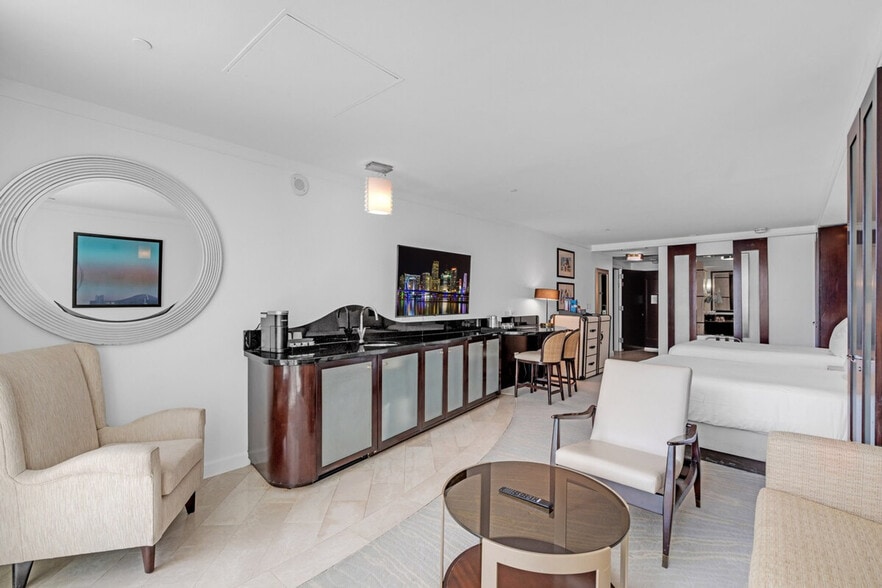 Building Photo - 4391 Collins Ave