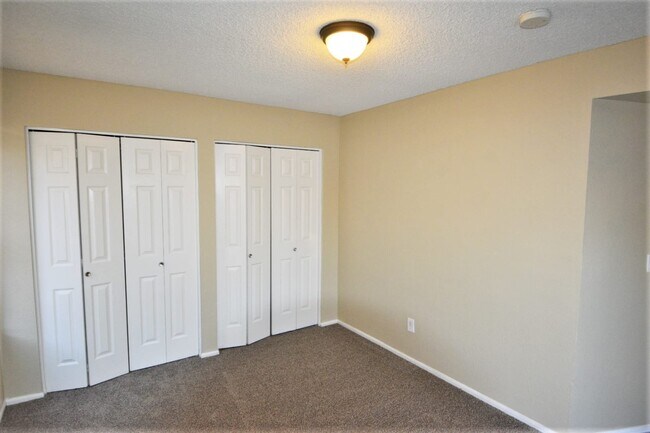 Building Photo - 5604 W Garden Dr