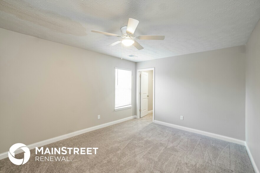 Building Photo - 9137 River Trail Dr