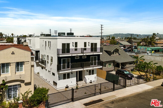 Building Photo - 1617 2nd Ave