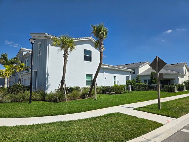 Building Photo - 5120 Willow Crk Dr