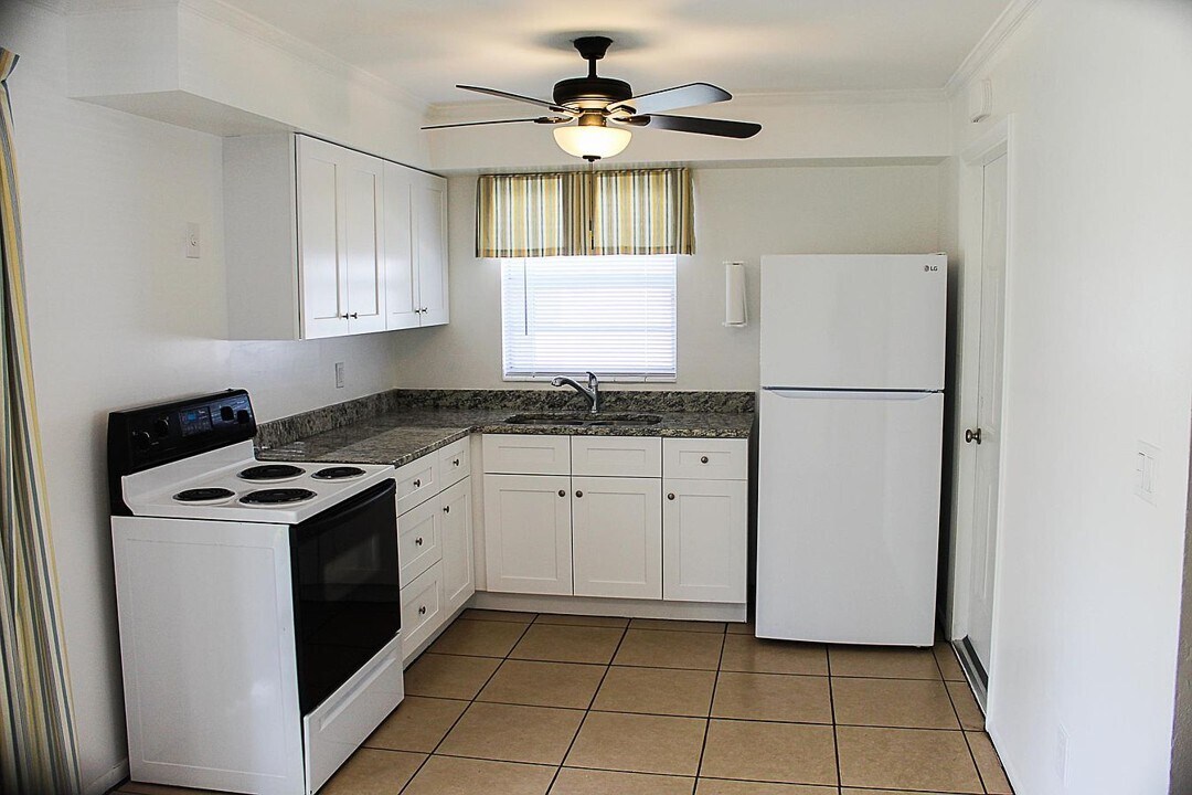 Building Photo - 1605 40th Ave