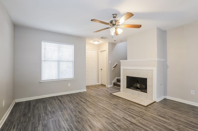 Building Photo - 411 Remington Creek Dr