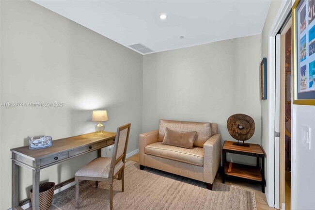 Building Photo - 480 NE 31st St