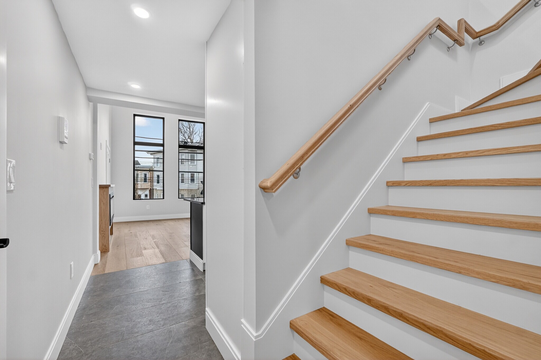 Building Photo - 151 Belmont St