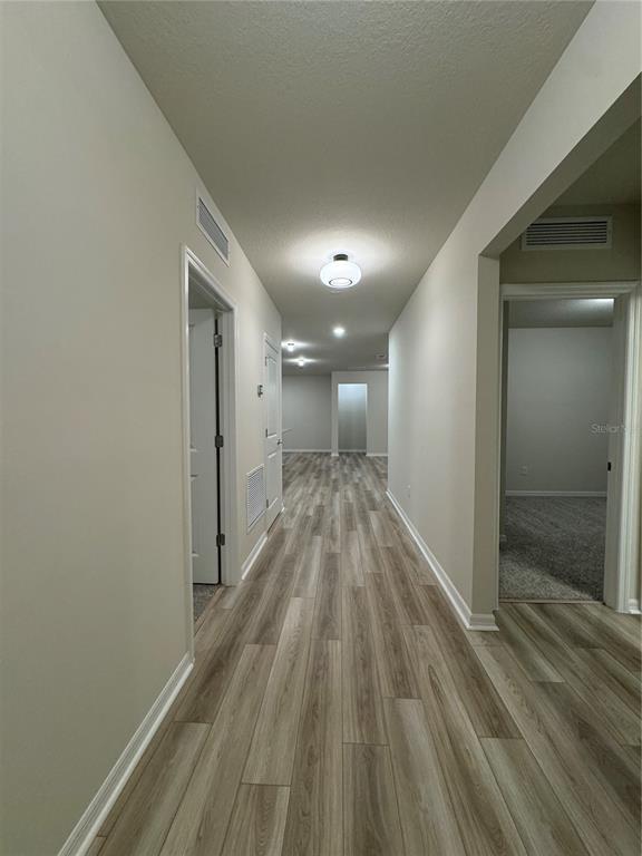 Building Photo - 7009 Oak Crest Rd