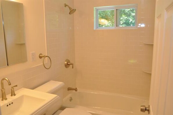 Building Photo - 11 Rockland Pl