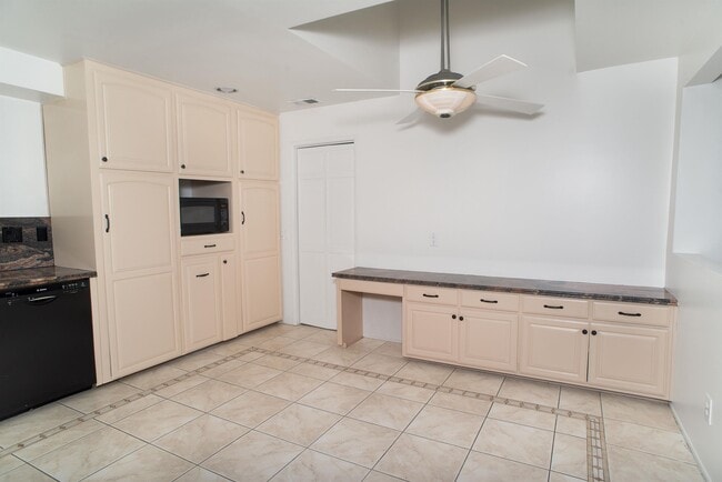 Building Photo - 18624 Kenya St