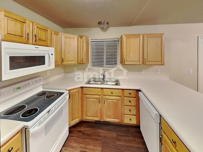 Building Photo - 105 W 1200 S